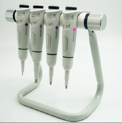 El monocanal ligero E del uso del laboratorio mide con una pipeta las pipetas electrónicas portátiles 0.5ul-20ul